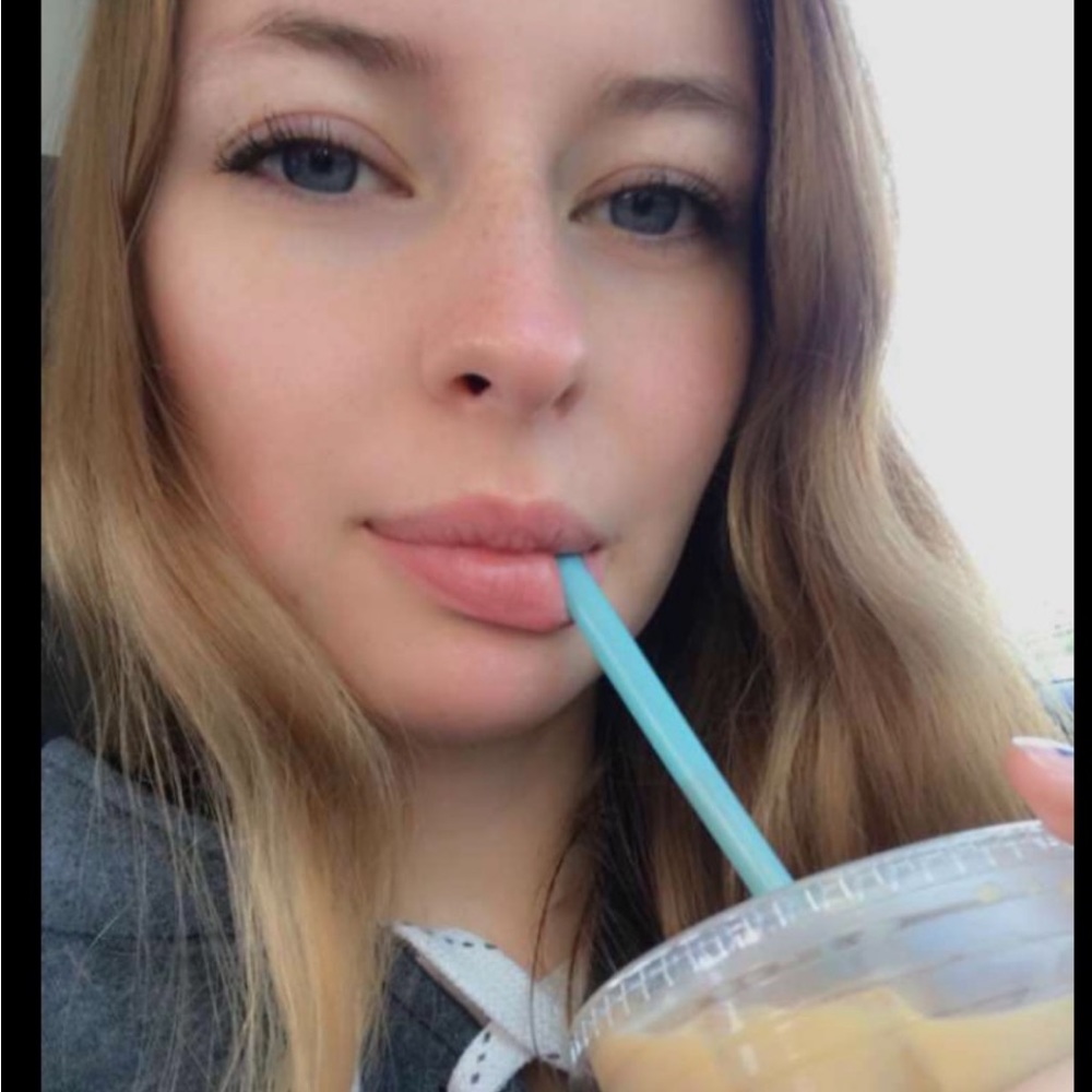 Meet your Posher, Clarissa